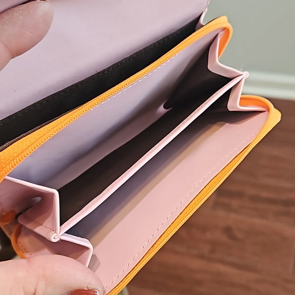 Wallet - Picture 4 of 6